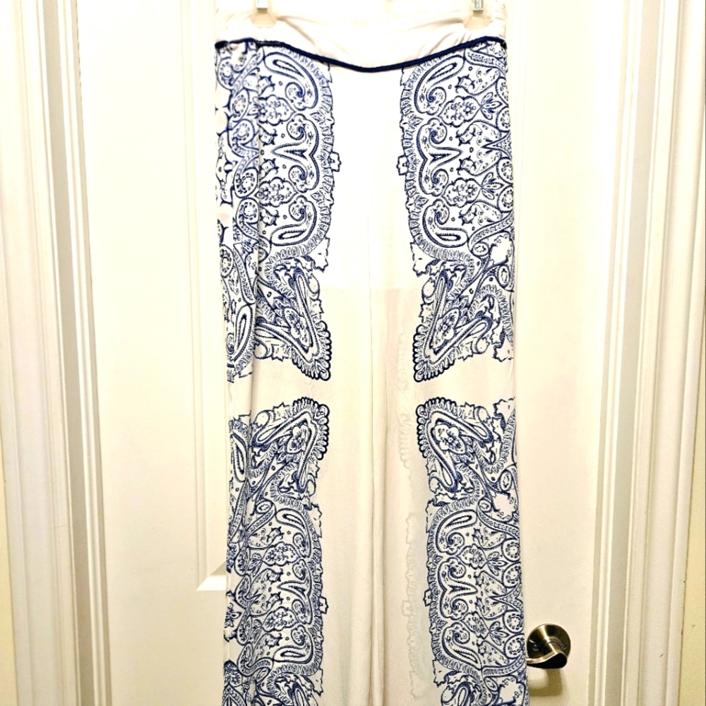 Women's Guess Pallazo Pants Medium